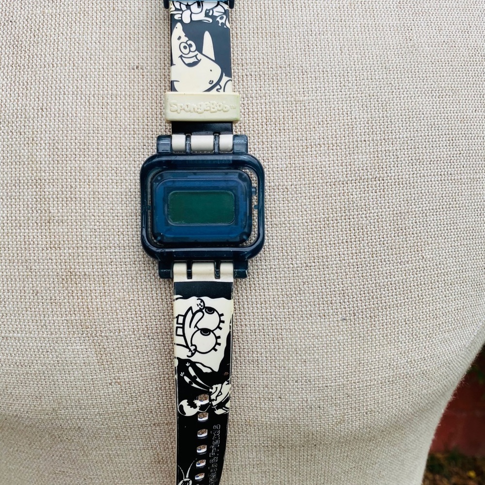 Watch - Picture 5 of 5